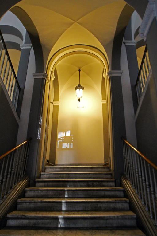 Casa Dante - Historic Apartment In The Perfect Naples Location Exterior photo